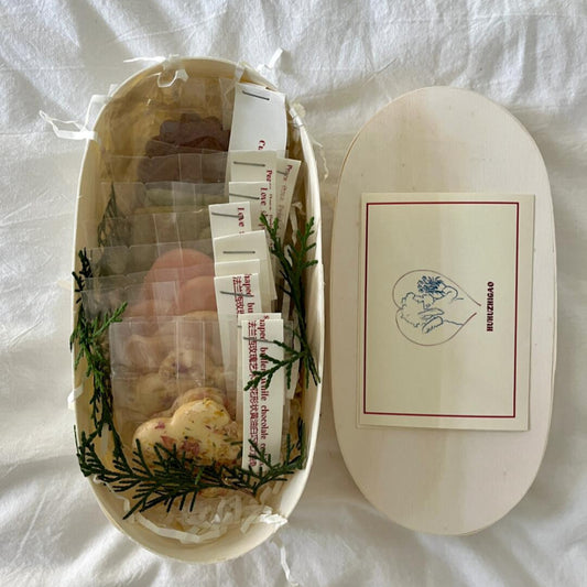 Oval Wooden Cookie Boxes for Premium Gift Packaging