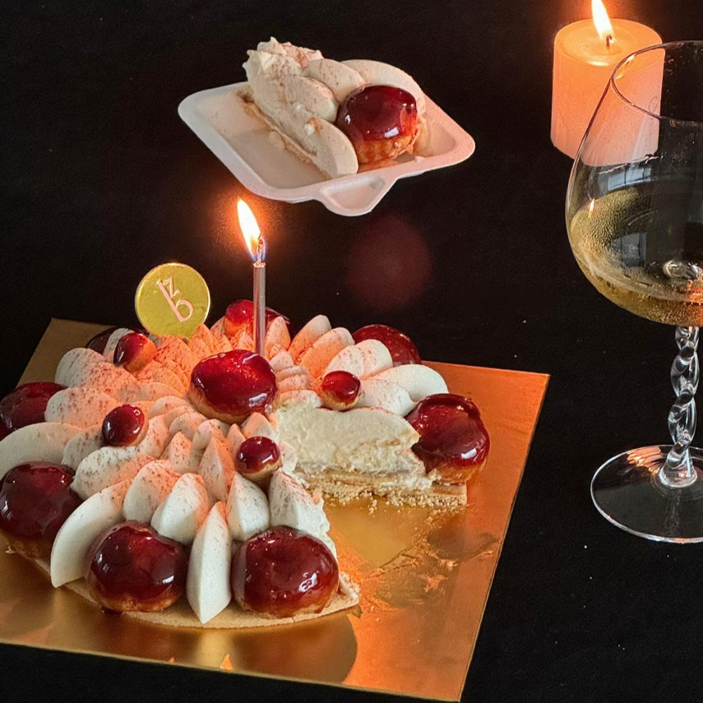 Customizable Gold Square Cake Boards