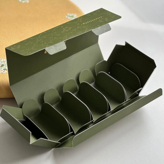 Cardboard Cake Box with Separate Compartments