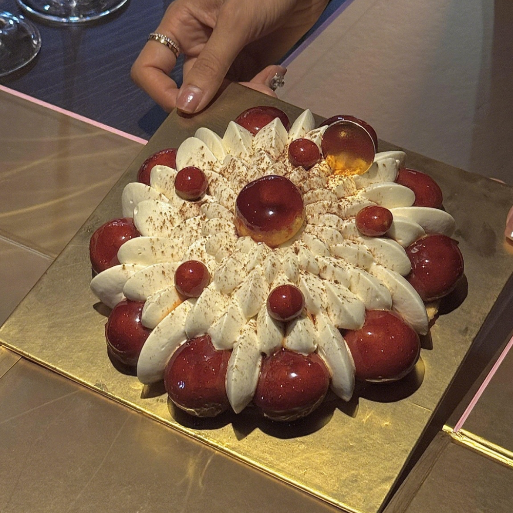 Customizable Gold Square Cake Boards